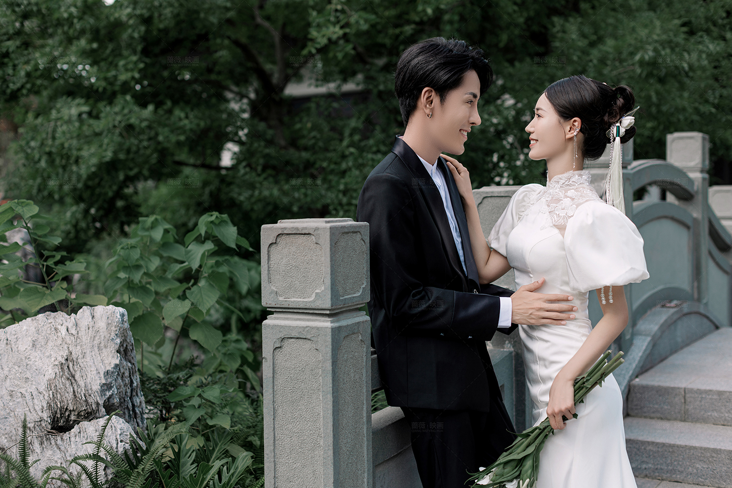 翠湖里苏式园林复古婚纱照