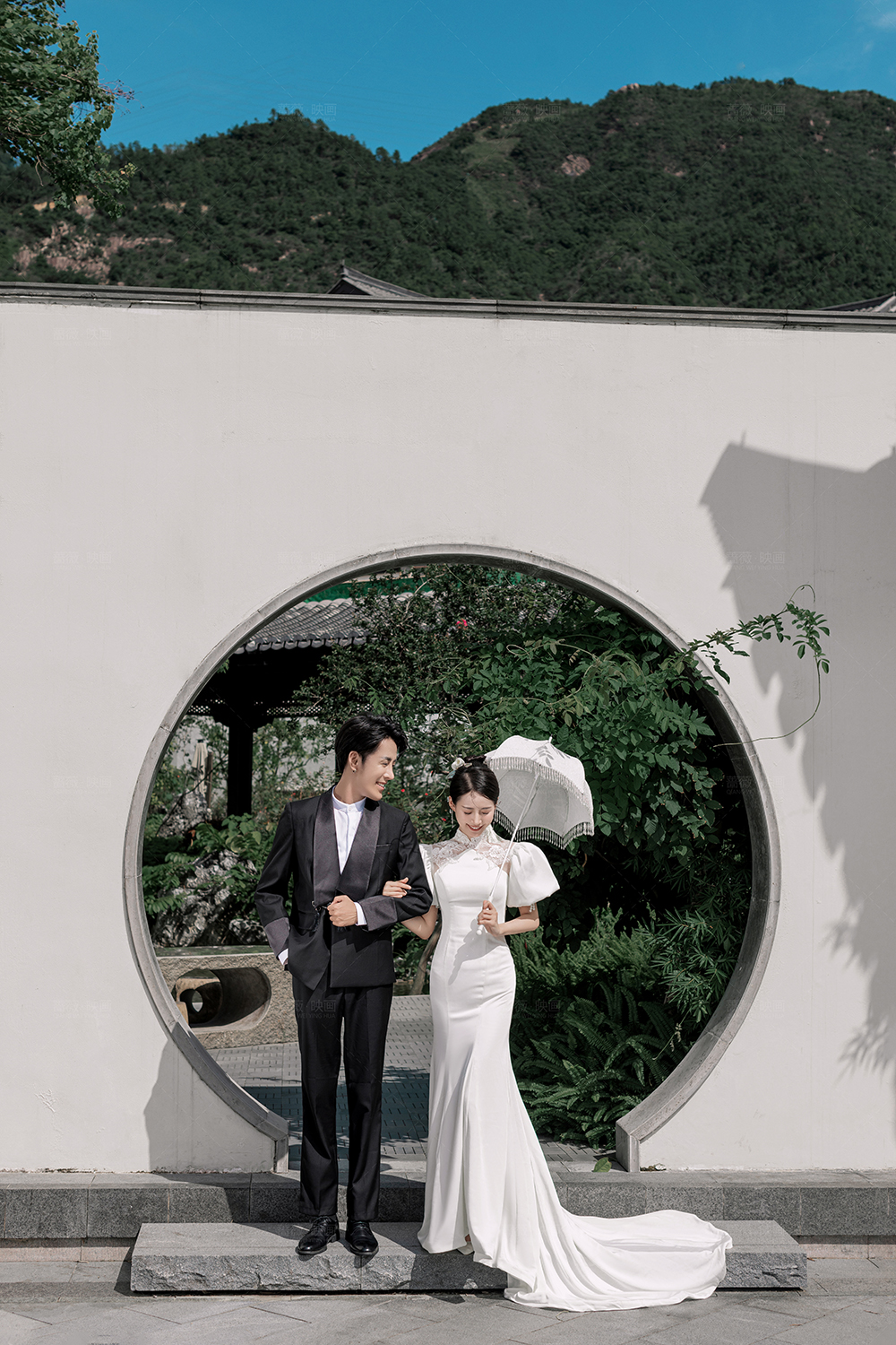 翠湖里苏式园林复古婚纱照