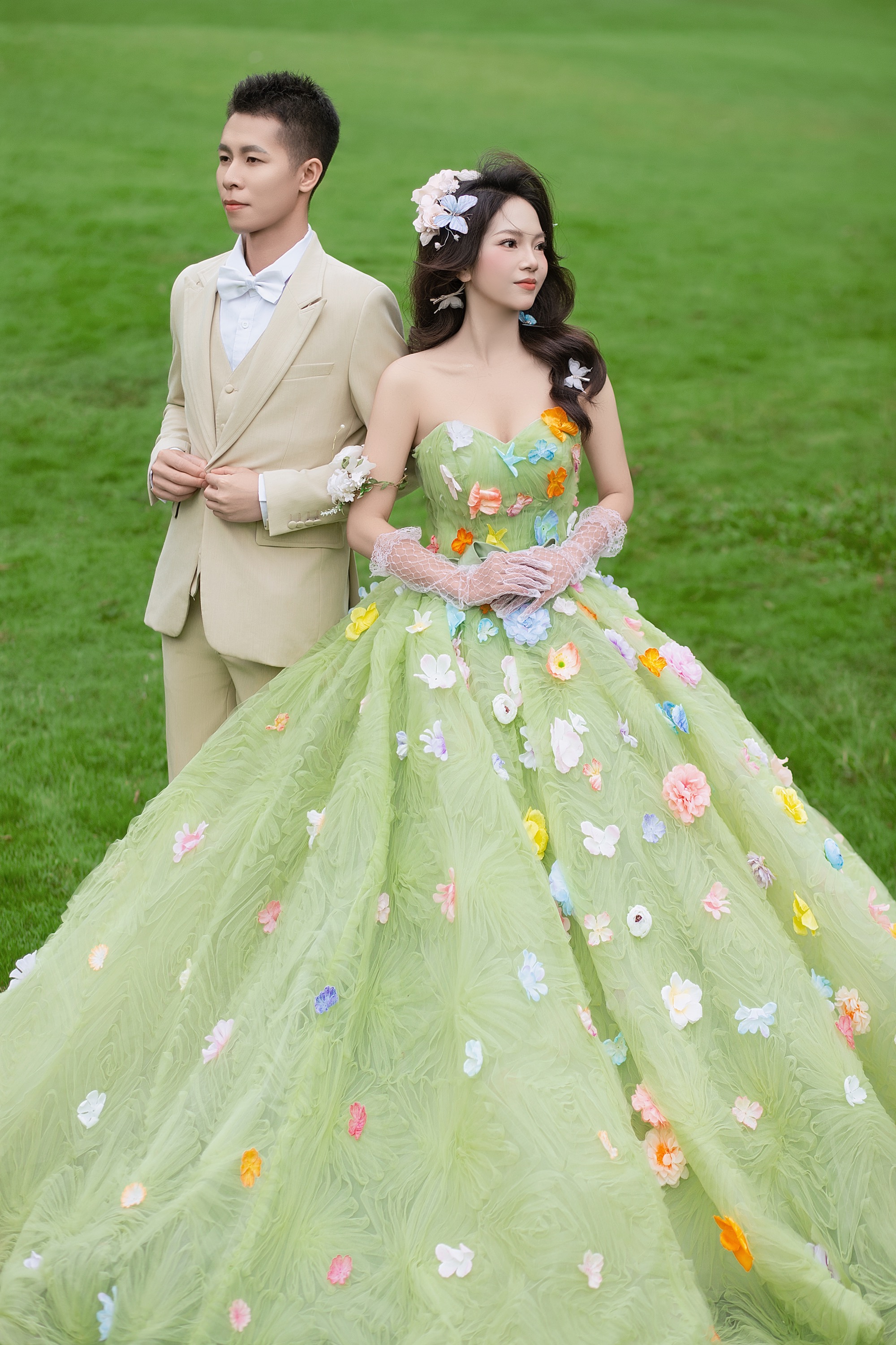 后环草坪婚纱照