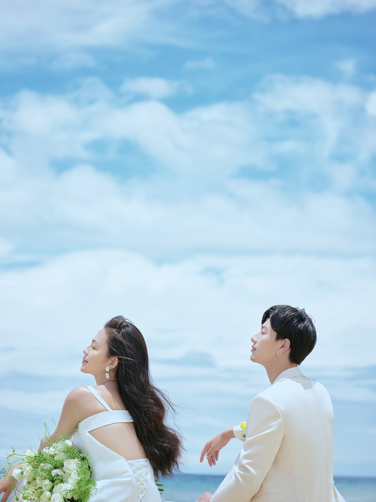 极简韩式海景沙滩婚纱照