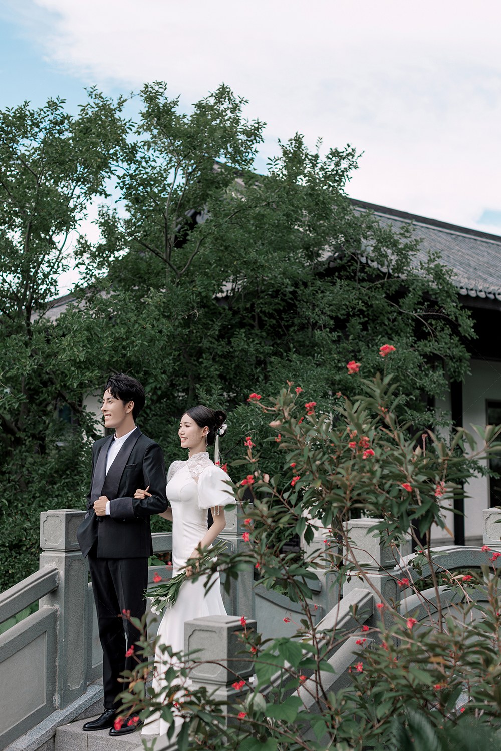 翠湖里苏式园林复古婚纱照