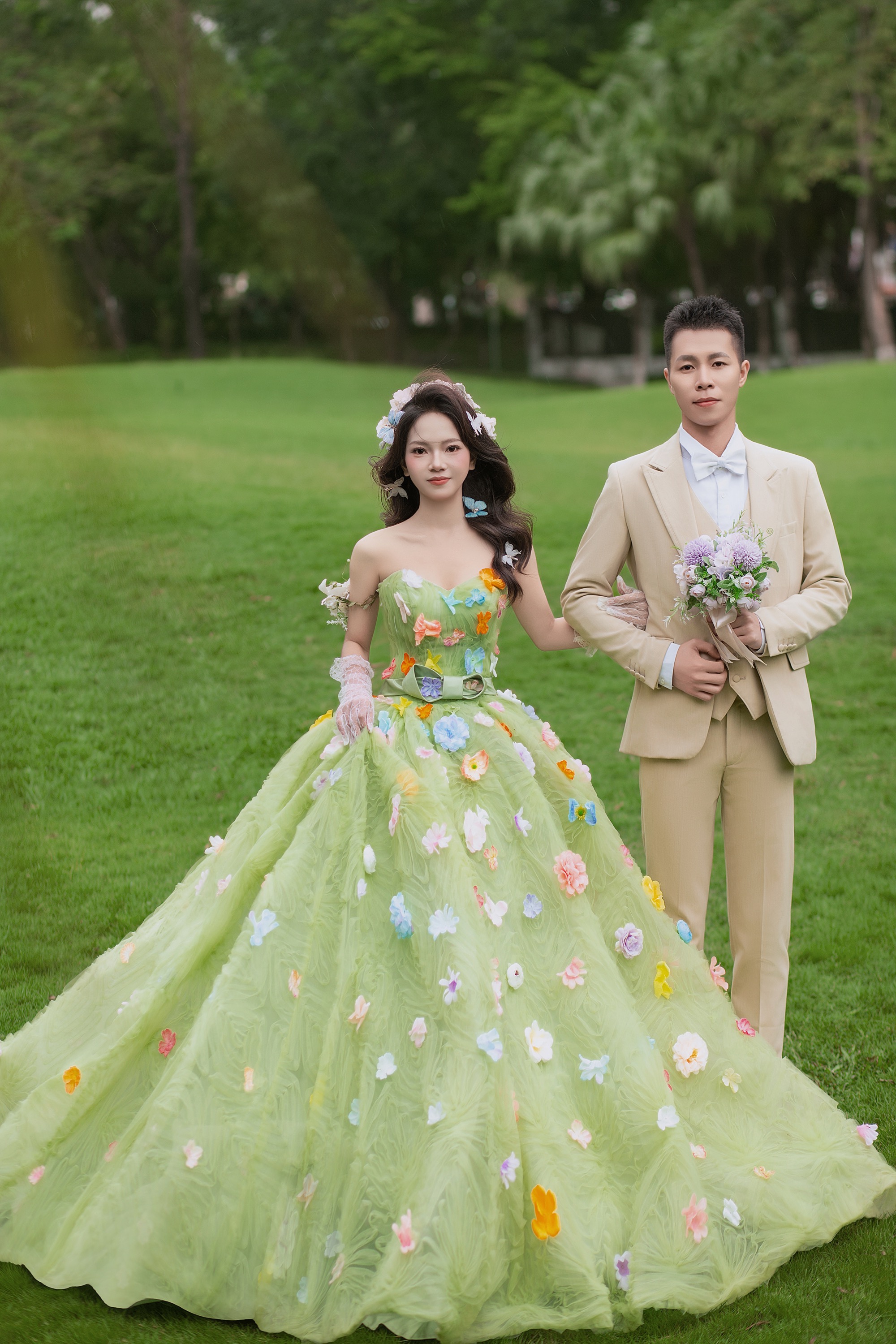 后环草坪婚纱照