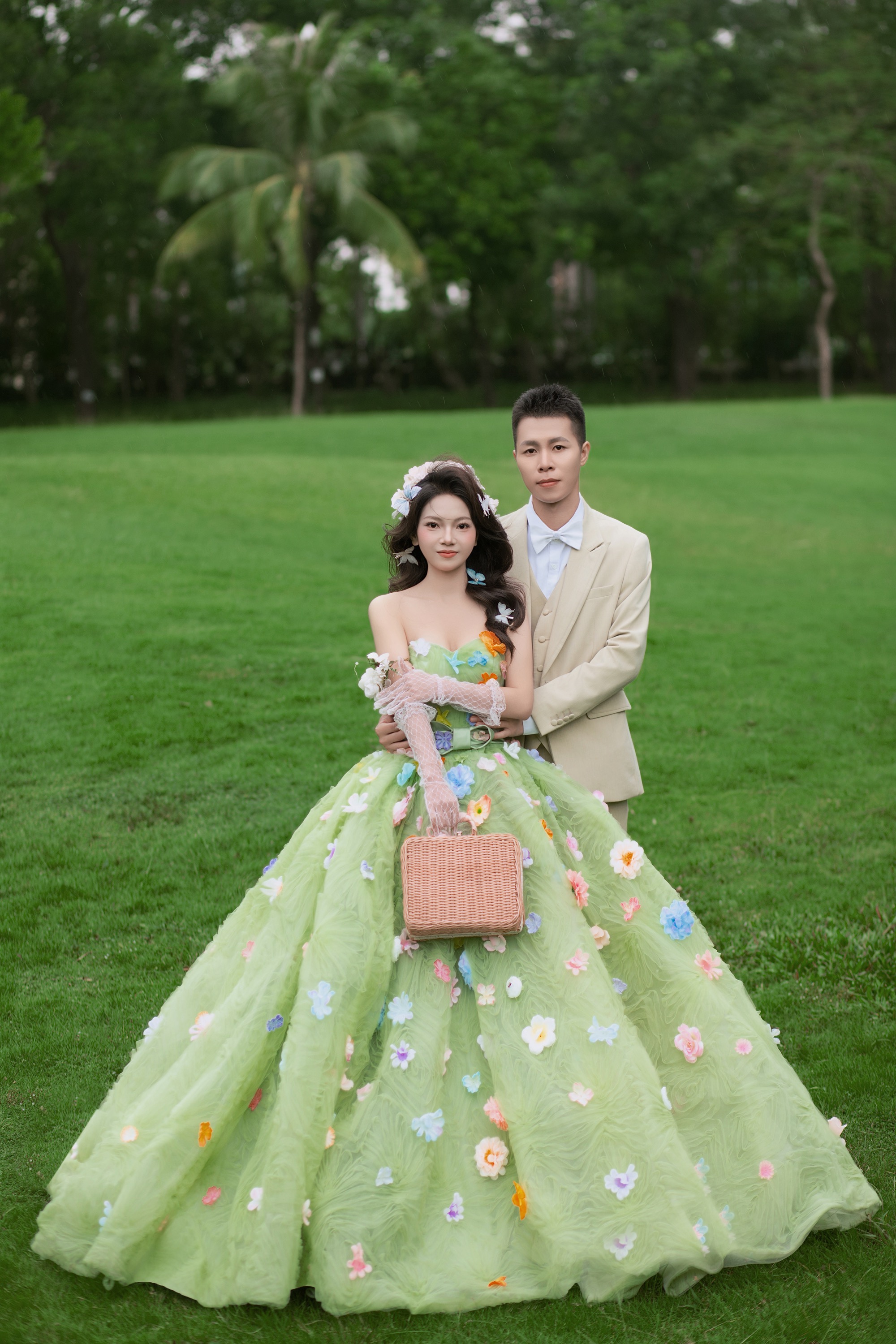 后环草坪婚纱照
