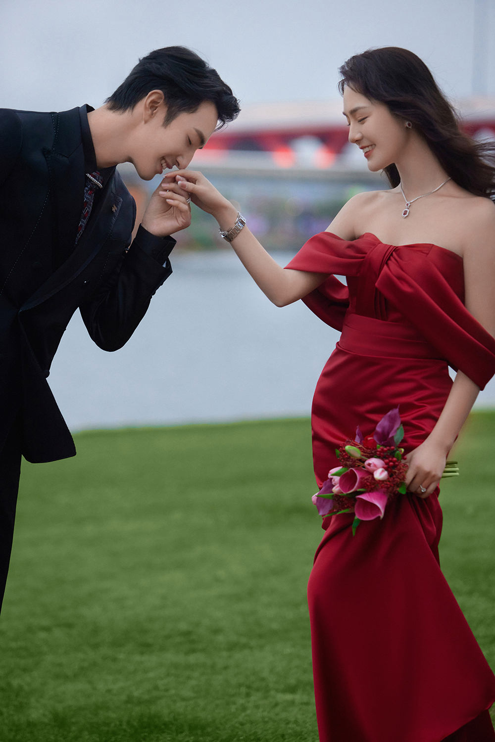 天沐河森系湖泊婚纱照