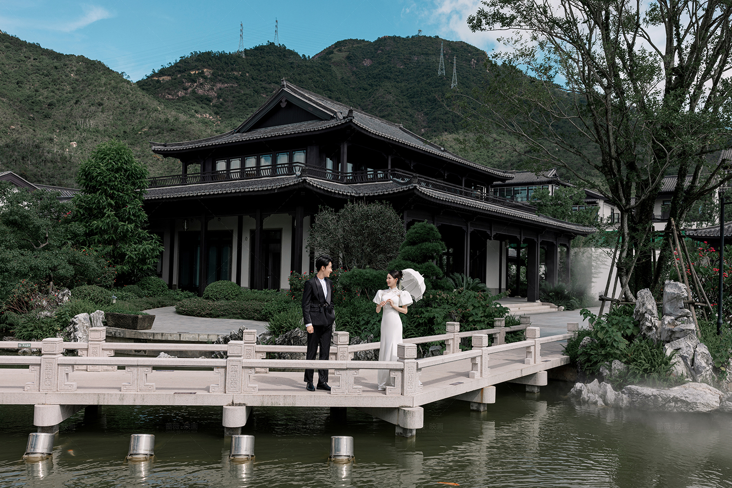 翠湖里苏式园林复古婚纱照