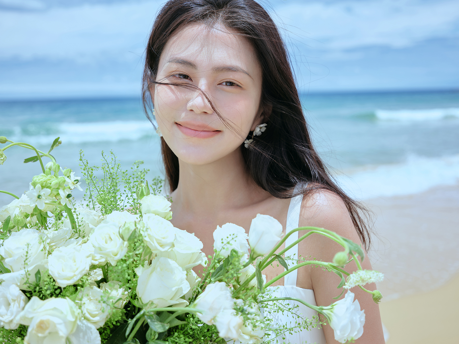 极简韩式海景沙滩婚纱照