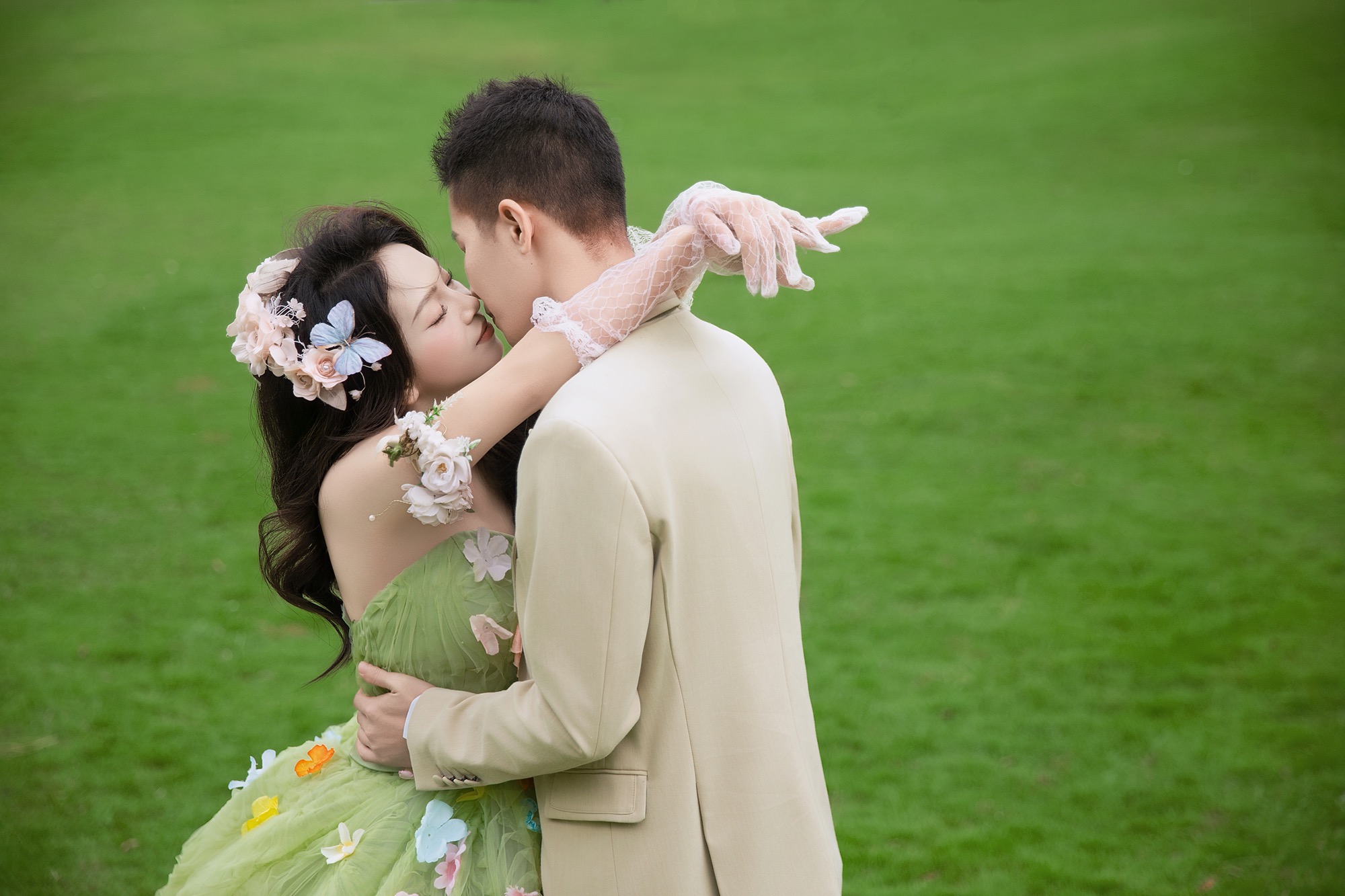 后环草坪婚纱照