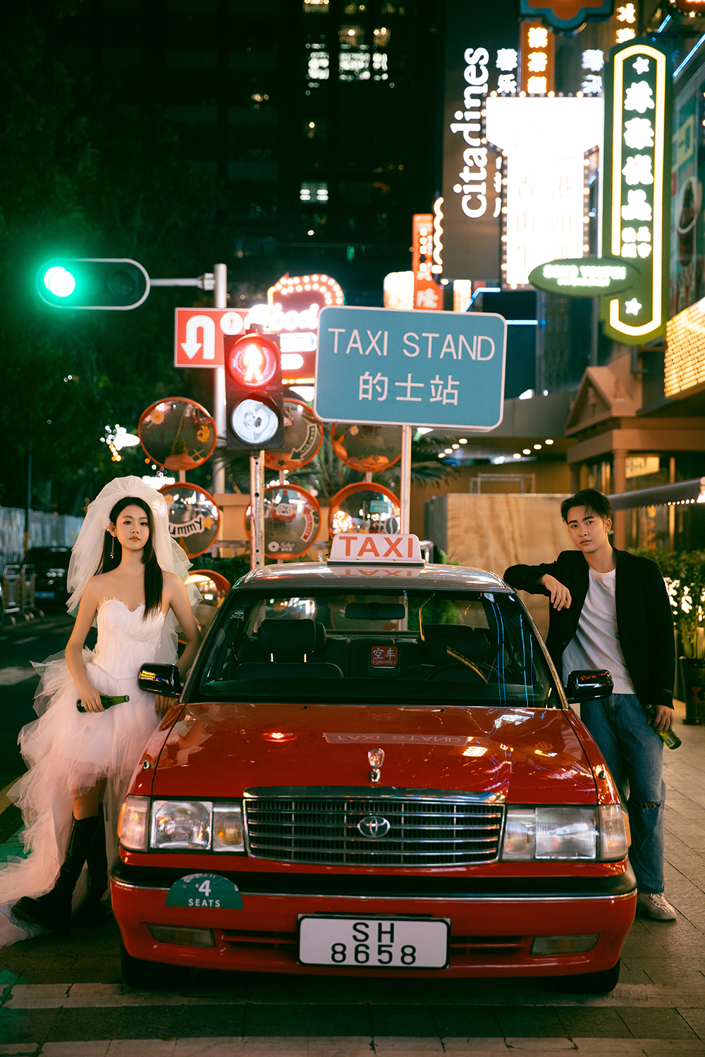 苏豪夜景街拍婚纱照