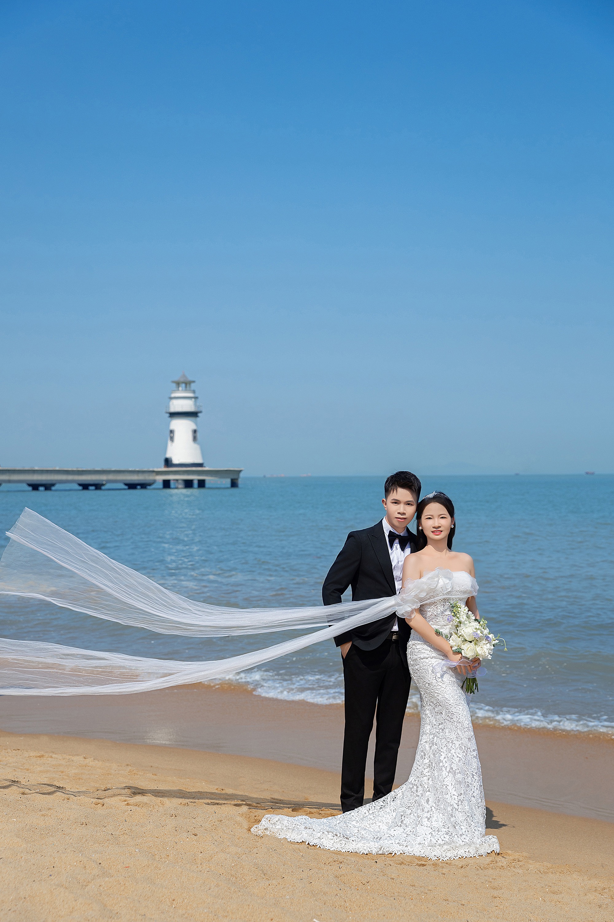 灯塔爱情邮局海景礁石沙滩婚纱照