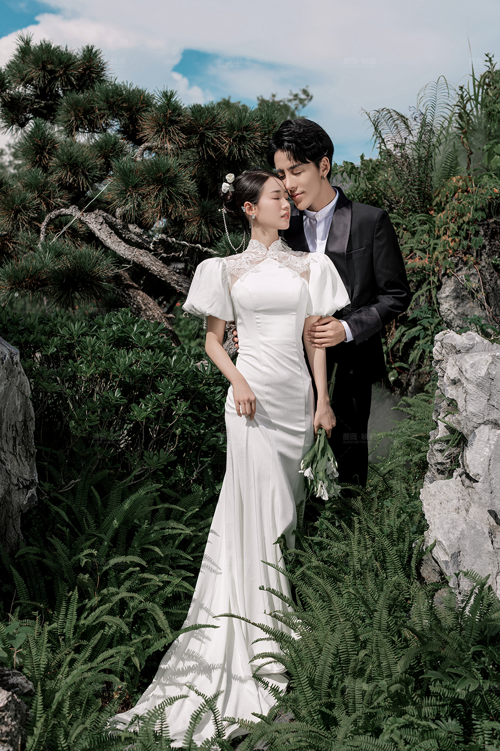 翠湖里苏式园林复古婚纱照