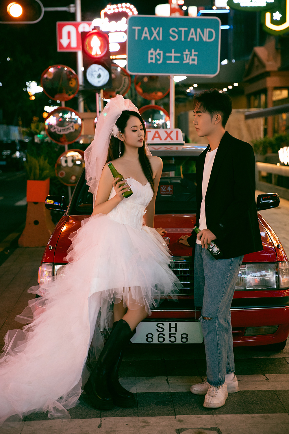 苏豪夜景街拍婚纱照