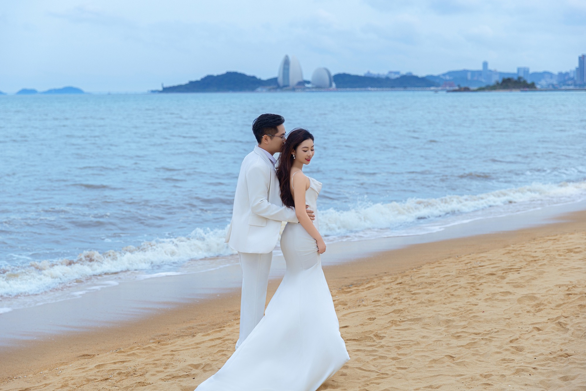 海景沙滩婚纱照拍摄