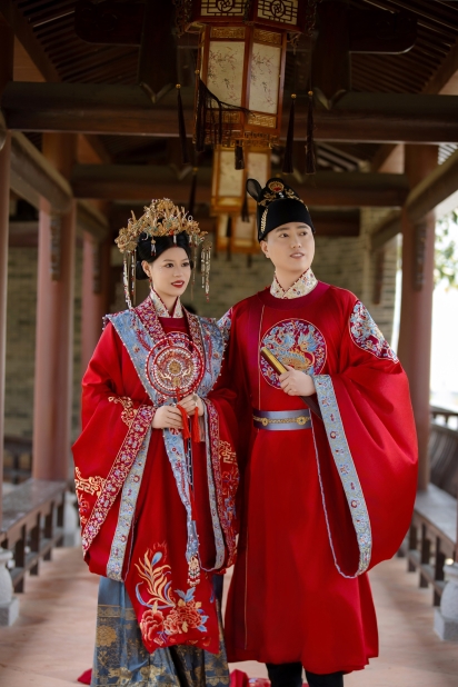 汉服苏式园林婚纱照