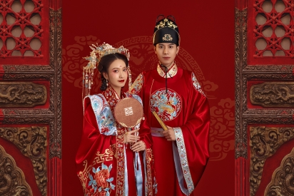 中式汉服内景婚纱照